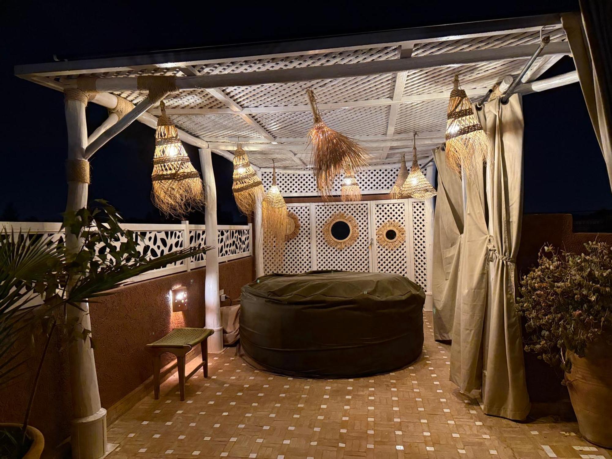 "Le 21", Exclusive Luxury Duplex 400M From Jemaa El Fna Place -Hammam-Jacuzzi-Koutoubia View-Roof Terrace -Speed Wifi Marrakesh Exterior photo